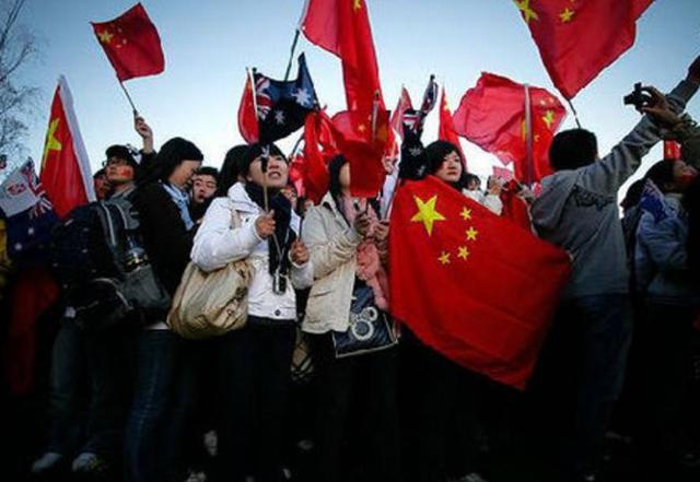 甲辰元宵,不论迢迢 定于球场试比高
